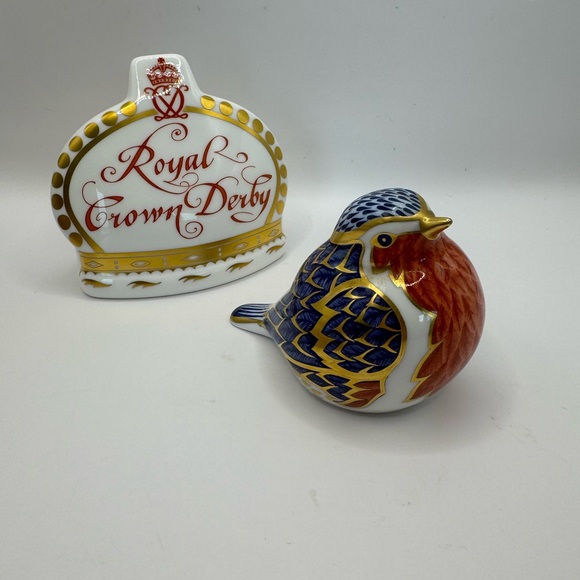 Royal Crown Derby "Imari Robin" Bone China Paperweight. Gold Stopper. EUC - Picture 3 of 8